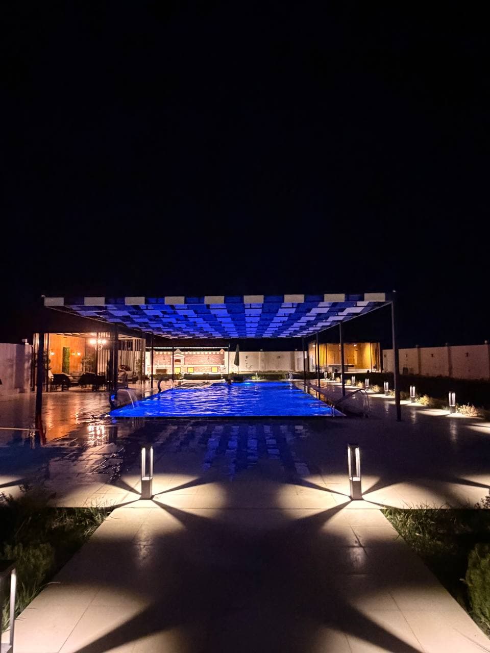 Royal Palace Resort — architecture and interiors