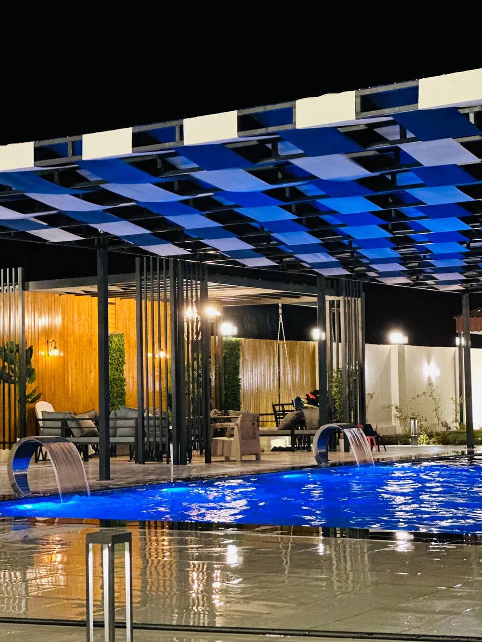 Royal Palace Resort — architecture and interiors