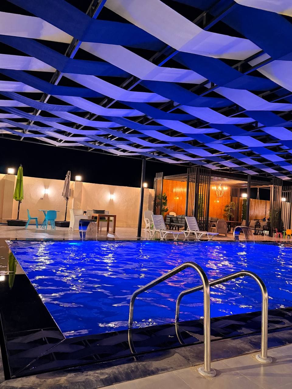 Royal Palace Resort — architecture and interiors
